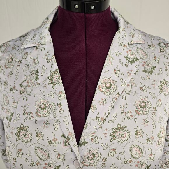 NWT NEW Women's Wilfred Silky Feel Paisley Lavender Button Down Blouse | Size XS - Picture 4 of 10